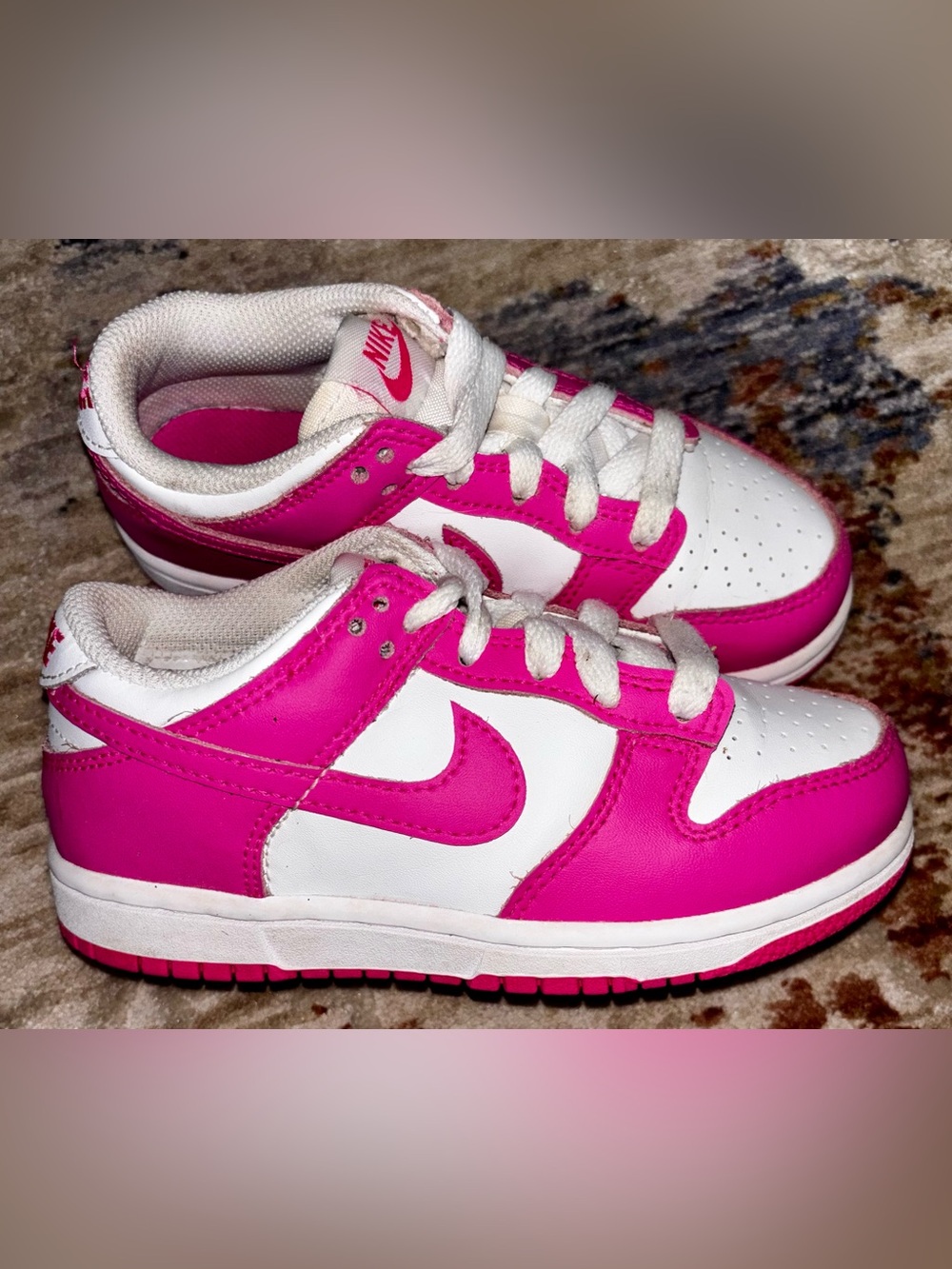 Nike Dunk Low Girls Sneakers in White/Laser Fuchsia